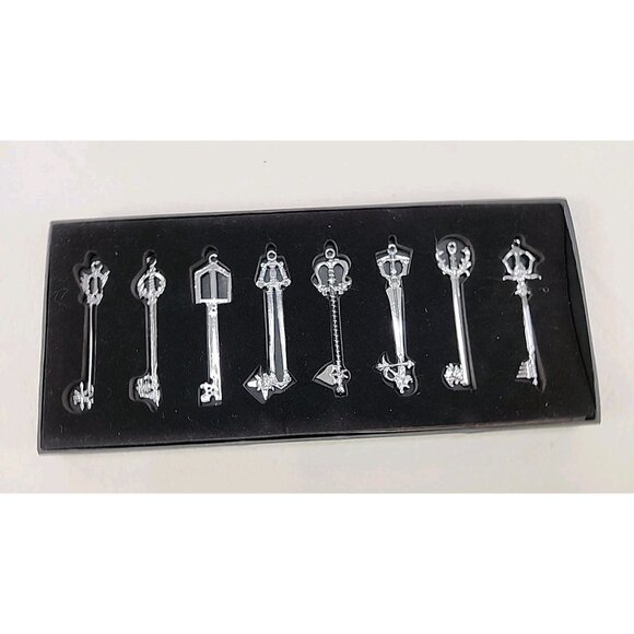 Square Enix Disney Kingdom Hearts 8 Piece 3" Keyblade Pendant Keychain Fob Set - Picture 1 of 8